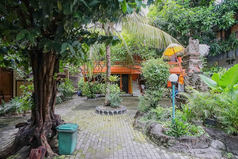 mahendra beach inn