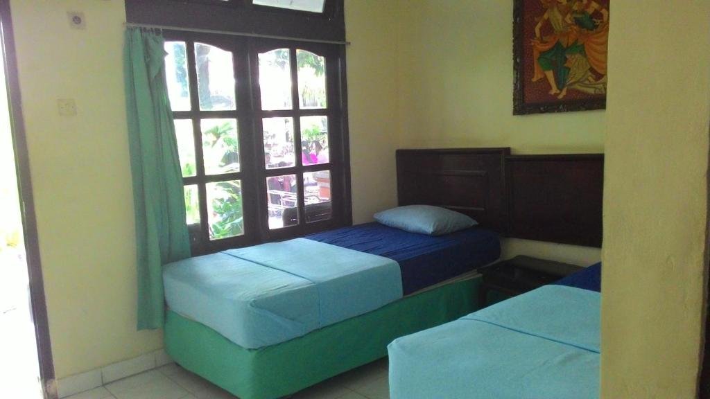 mahendra beach inn