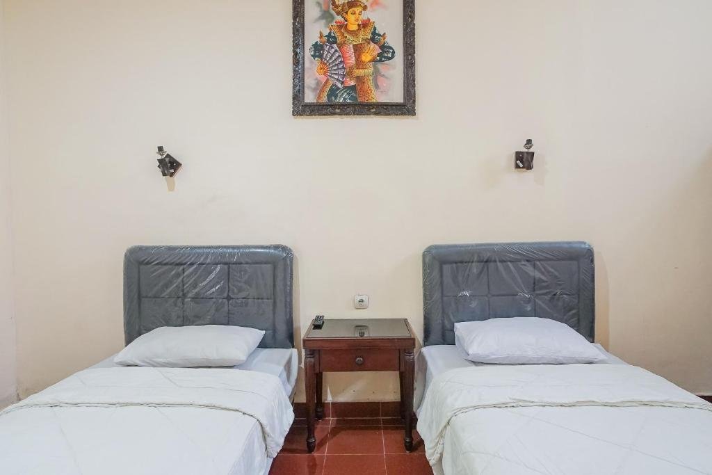 mahendra beach inn