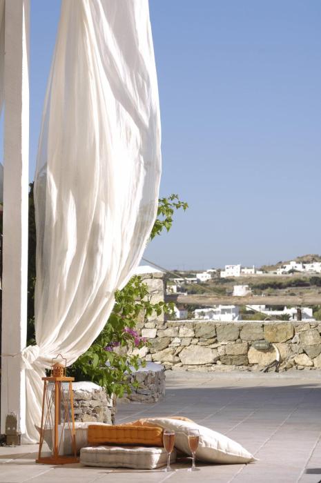 tharroe of mykonos