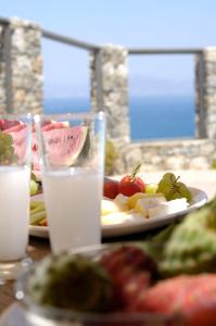 tharroe of mykonos
