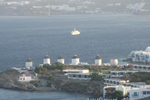 tharroe of mykonos