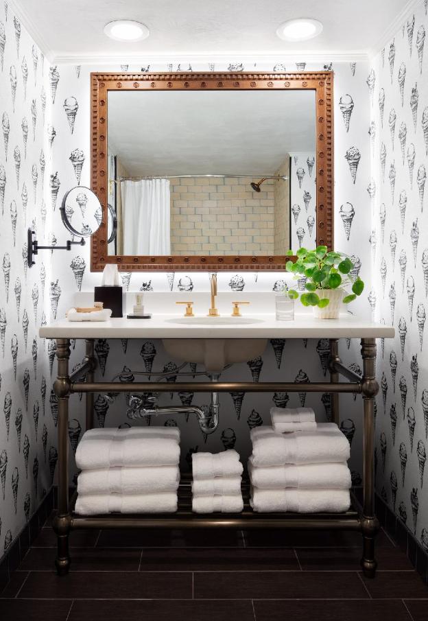 graduate by hilton state college