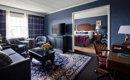 graduate by hilton state college