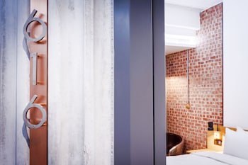 Bluesky Hotel,Taichung>>Central,4 star