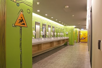 backpackers hostel changchun