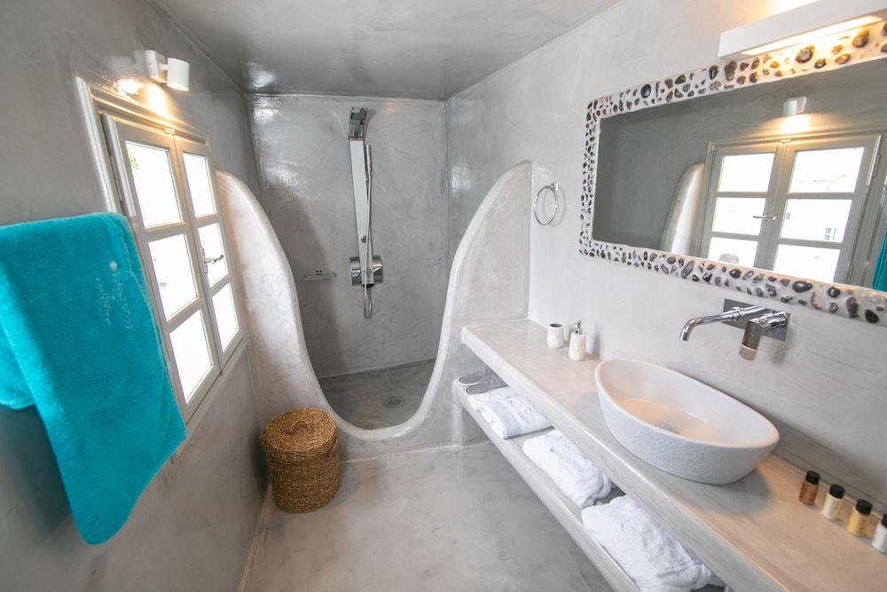kaleidoscope cave houses oia