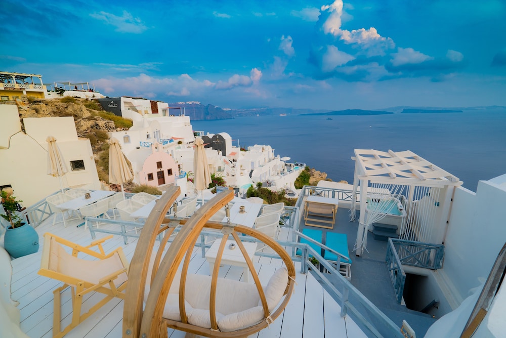 kaleidoscope cave houses oia