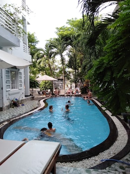 the moon villa hoi an