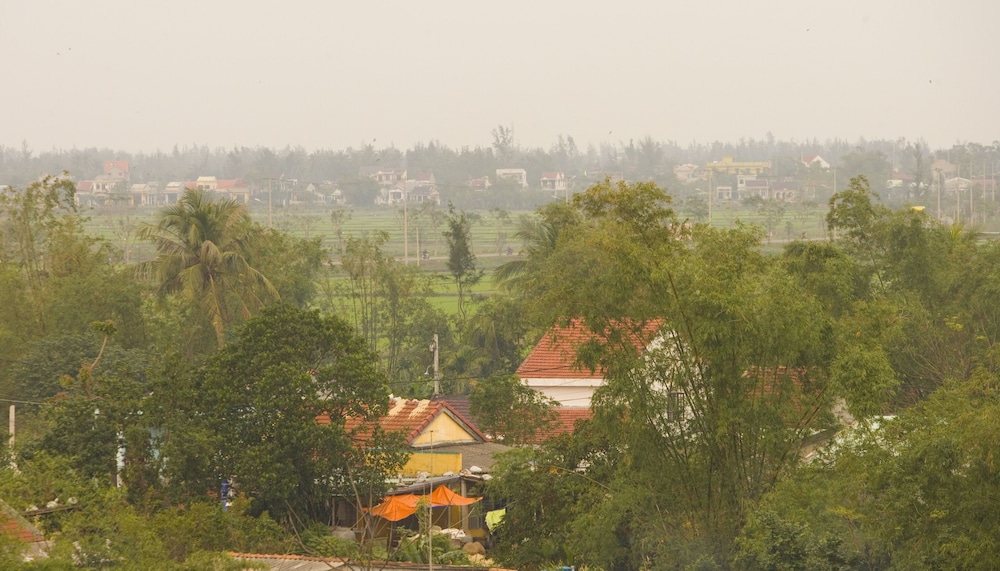 the moon villa hoi an