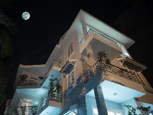 the moon villa hoi an