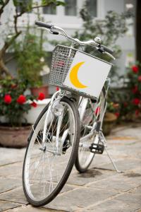 the moon villa hoi an