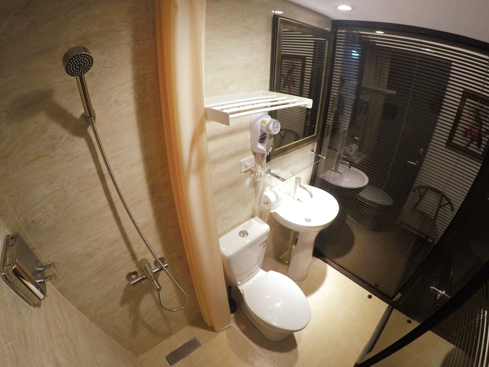 lutel hotel xpark gloria outlets shin kong cinemas