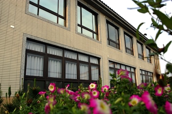 lutel hotel xpark gloria outlets shin kong cinemas