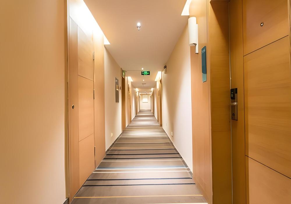 city comfort inn qinzhou hengji square