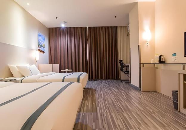 city comfort inn qinzhou hengji square