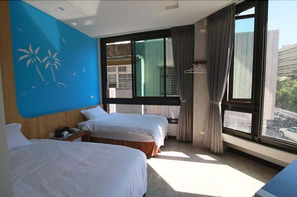 lightness hotel