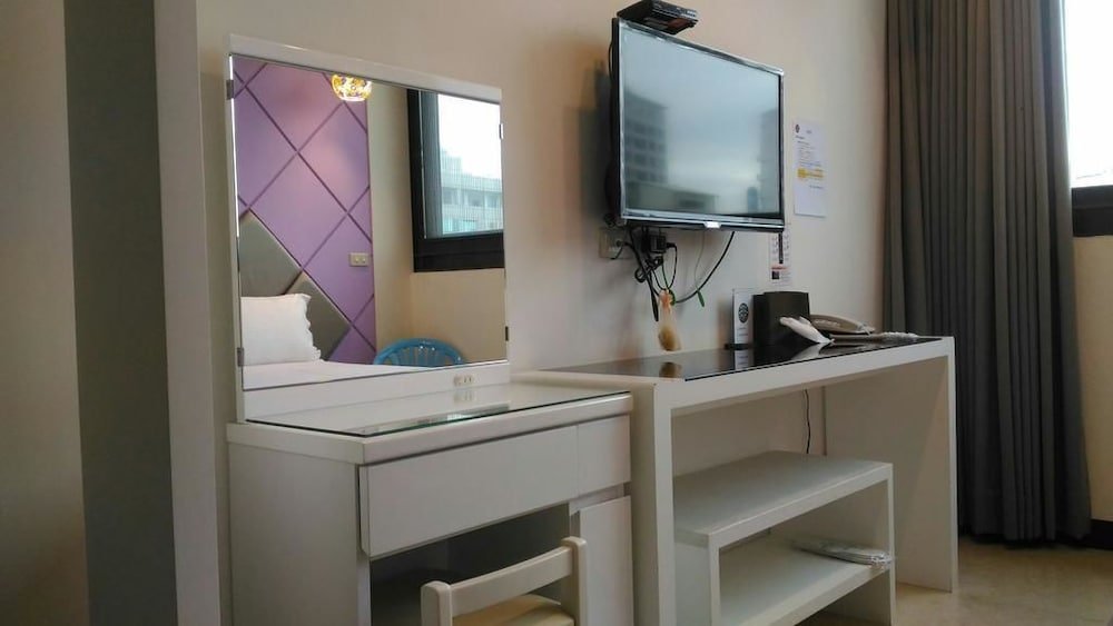 lightness hotel