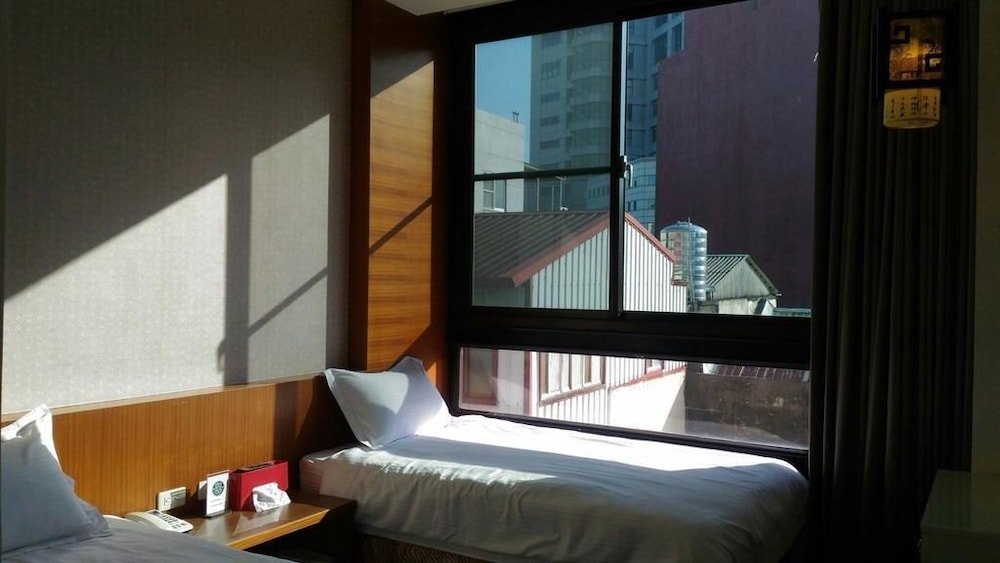 lightness hotel