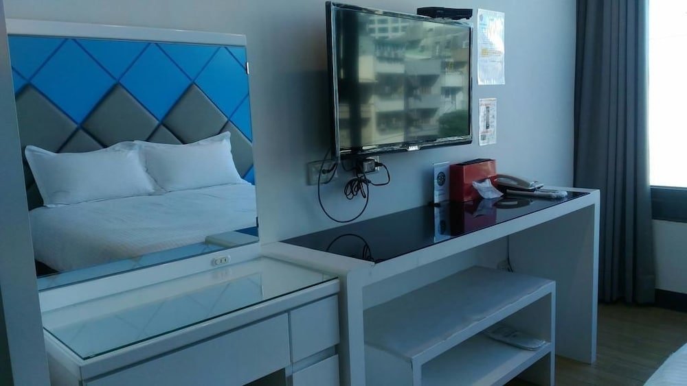 lightness hotel