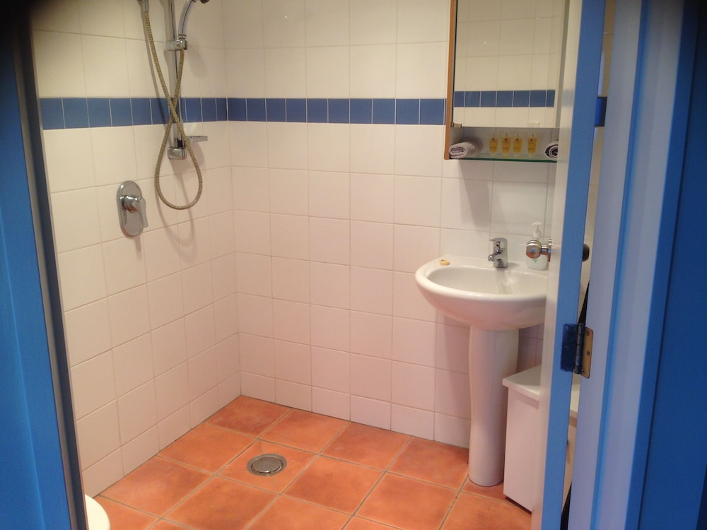 cave rock guest house