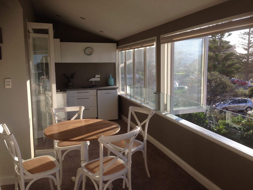 cave rock guest house