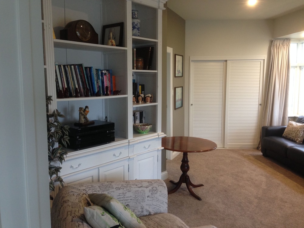 cave rock guest house