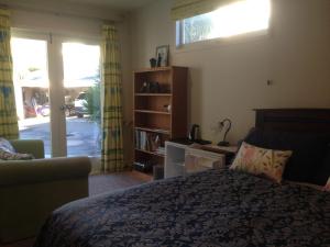 cave rock guest house