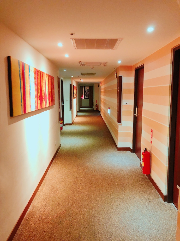 wemeet hotel