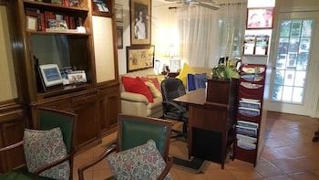 the caribbean court boutique hotel