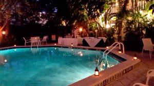 the caribbean court boutique hotel