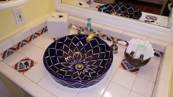 The Caribbean Court Boutique Hotel,South Beach>>Indian River County,3 star
