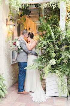 the caribbean court boutique hotel