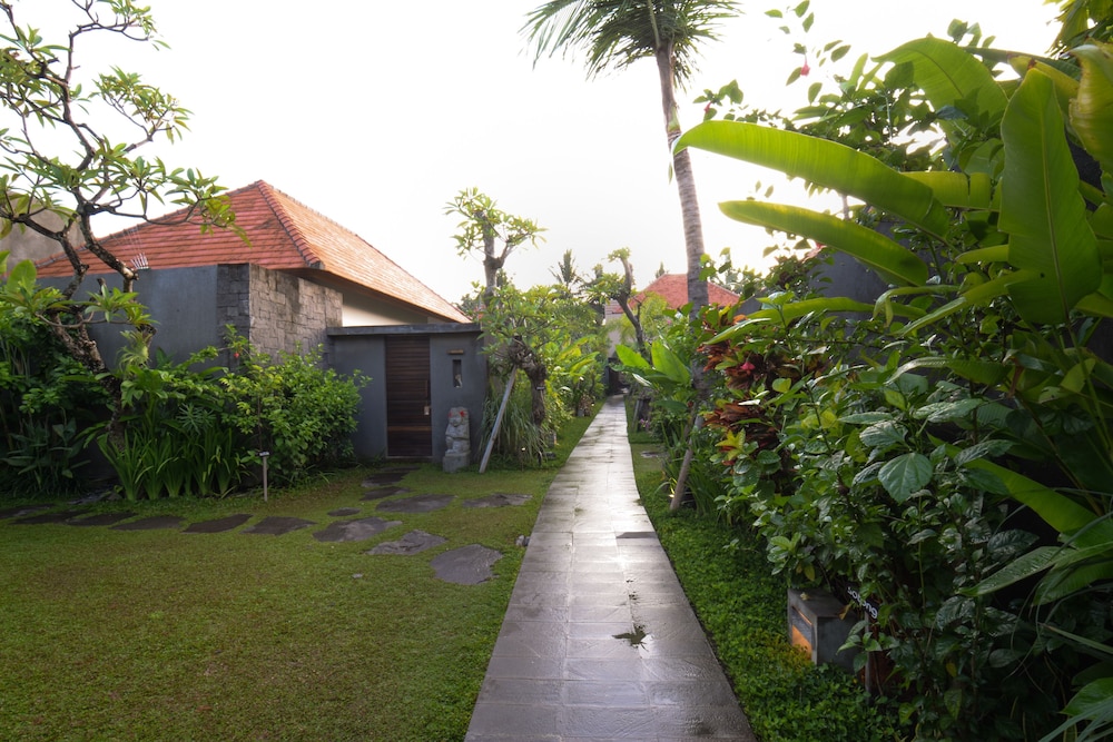 purana boutique resort