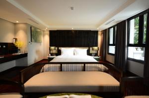 the chi boutique hotel