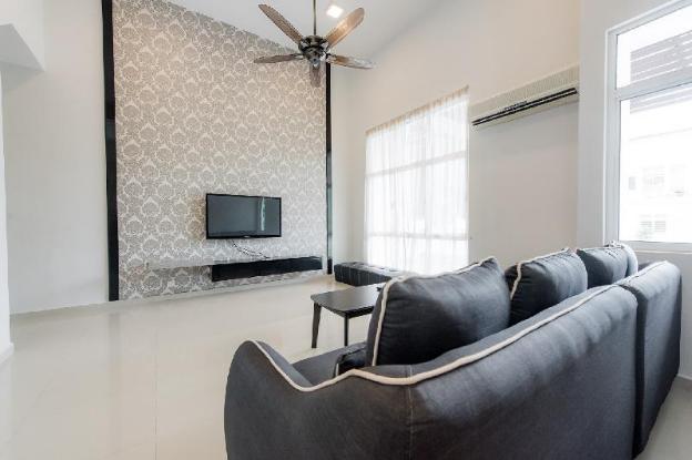 new corner shamrock beach villas seaview