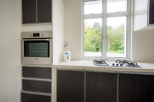 new corner shamrock beach villas seaview