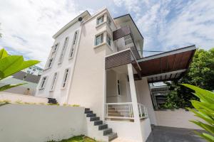 new corner shamrock beach villas seaview