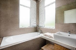 new corner shamrock beach villas seaview