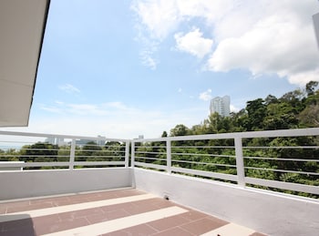 new corner shamrock beach villas seaview