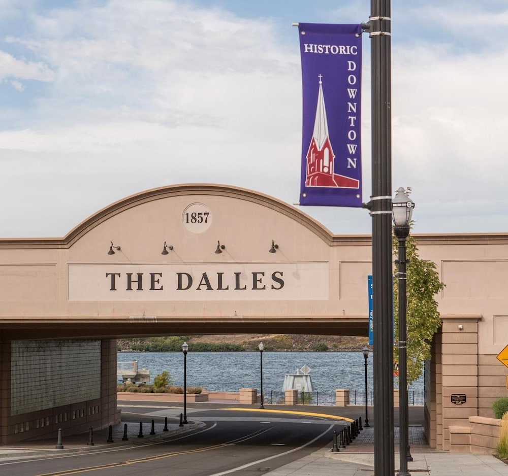 the dalles inn