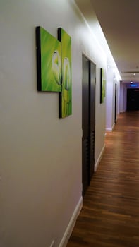pine garden hotel