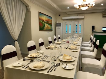 Pine Garden Hotel,Sarawak>>Kuching,3 star