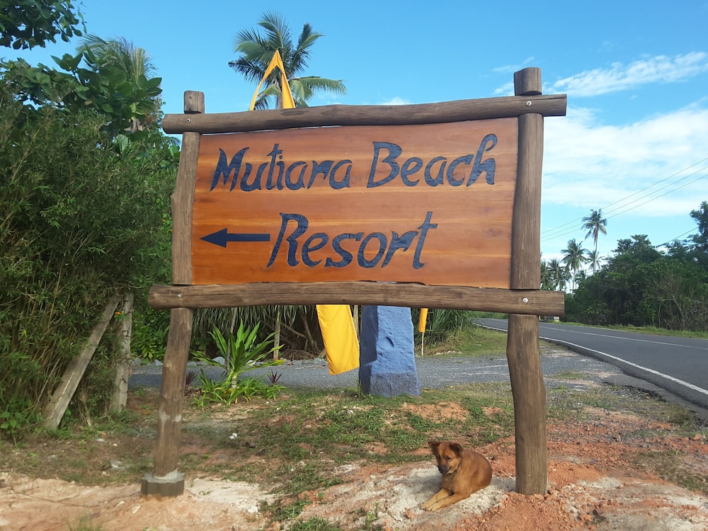 mutiara beach resort