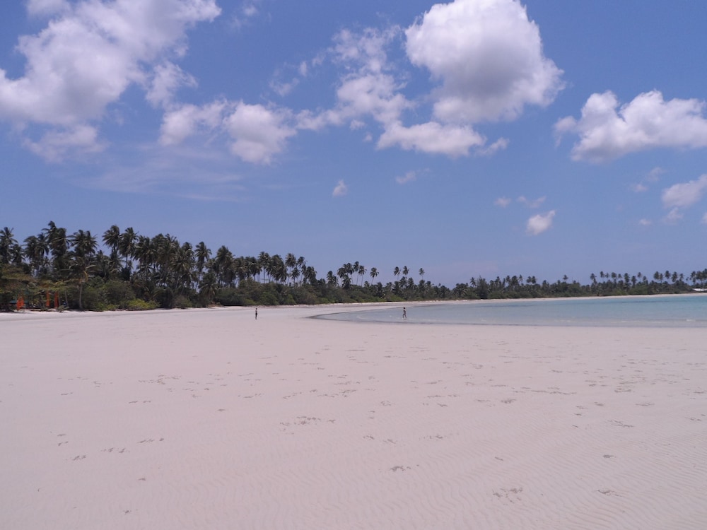 mutiara beach resort