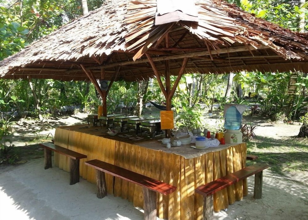mutiara beach resort