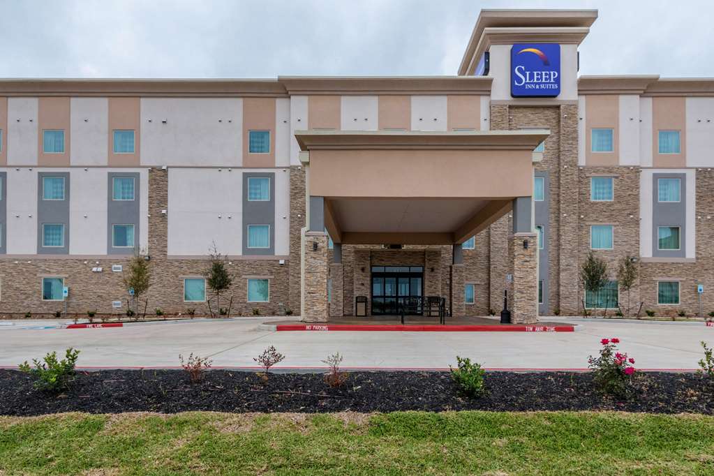 sleep inn and suites college station near university