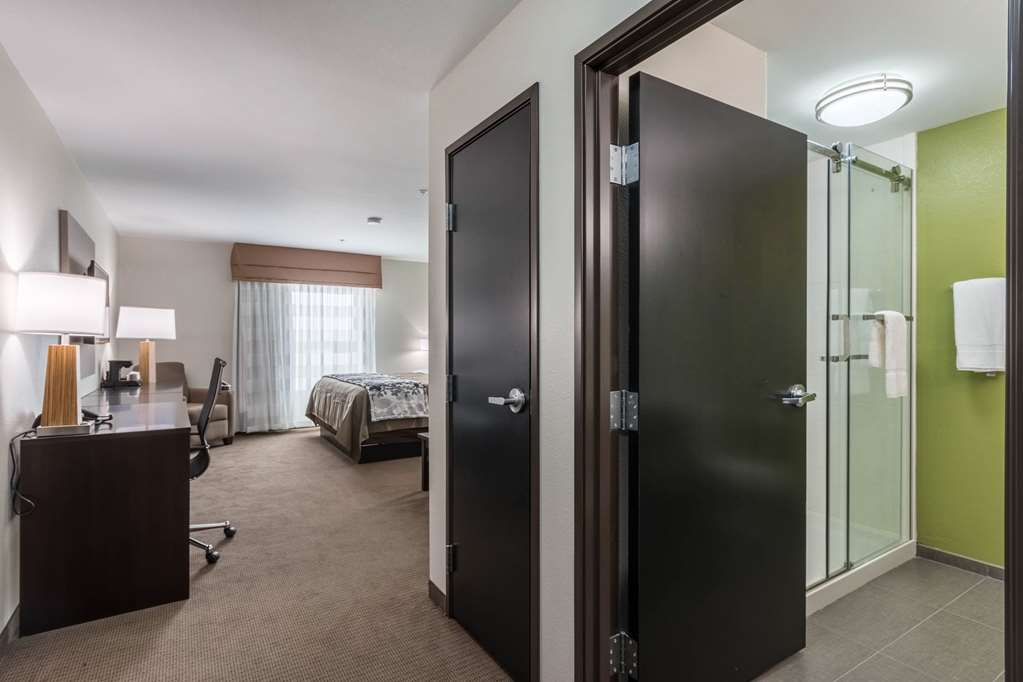 sleep inn and suites college station near university