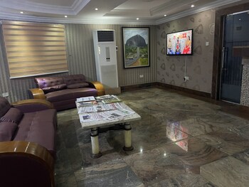 western sun international hotel and events centre