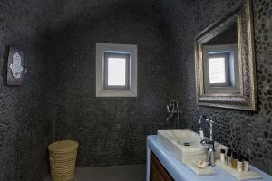 ducato di oia adults only